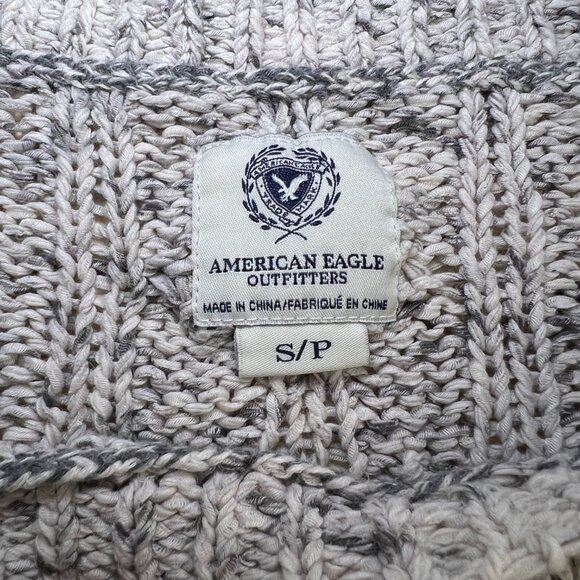 American Eagle Gray Marled Cable Knit Cropped Sweater Size Small - Picture 8 of 12